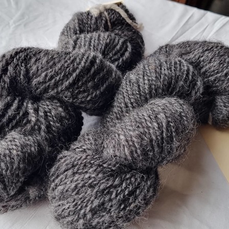 Tawhai Gotland Dark grey Handspun yarn